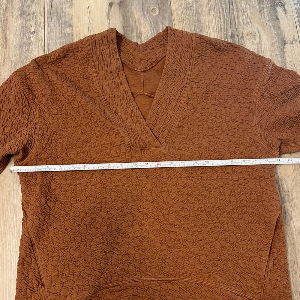 Lululemon Rippled Knit V-Neck Pullover Copper Brown Women’s Size 6 Long Sleeve - Picture 3 of 12